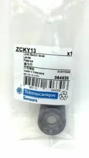 BRAND NEW TELEMECANIQUE ZCK Y13 LIMIT SWITCH ARM ROLLER LEVER 64630,