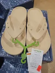 CROCS CLASSIC FLIP V2 SHITAKE MENS 13- NEW SHIPS FAST!!!