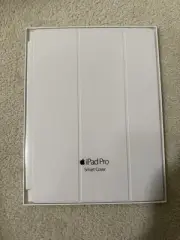 NWT Apple Smart Folio (for 12.9-inch iPad Pro - 3rd Generation) - White