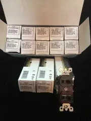 Leviton 5241 single pole & 3-Way Combination Switch 15A 120/277VAC Ivory/brown