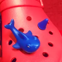 在飛比找蝦皮購物優惠-Crocs卡駱馳美國限定版3D立體角錐現貨鞋扣
