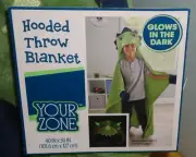Kids Green Dinosaur Hooded Throw Blanket Fleece Glow in the Dark Face 40x50 NWT