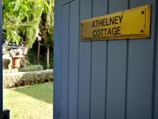 阿特爾尼小屋Athelney Cottage