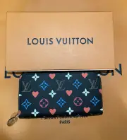 Louis Vuitton GAME ON Black Hearts Canvas ZIPPY WALLET LV NEW - Authentic Bag