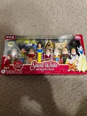 Disney Pez Snow White & the Seven Dwarfs 8 piece box Collectors Series unopened