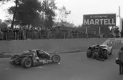 The wreckage of Mario Andretti & Lucien Bianchi's Ford GT40 Mk4 1967 Old Photo