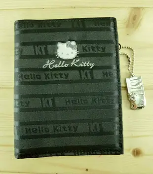 【震撼精品百貨】Hello Kitty 凱蒂貓-凱蒂貓皮夾/短夾-KITTY黑扣圖案 震撼日式精品百貨