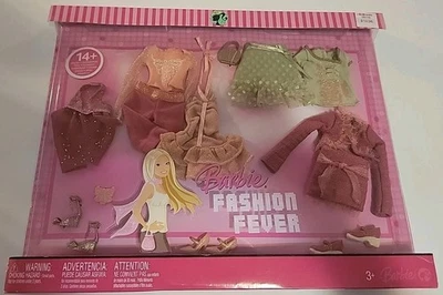 NRFB L3393 BARBIE DOLL FASHION FEVER CLOSET PEACH RED OUTFITS SHOES 14 + PIECES