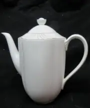 VILLEROY & BOCH ARCO GOLD COFFEE POT UNUSED Excellent