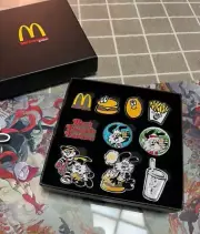 New 2023 China Version "McDonald's" X "VERDY" Pin box Badges Set
