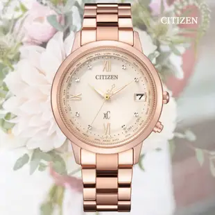 CITIZEN 星辰 xC 亞洲限定 光動能 輕量鈦金屬 電波對時淑女腕錶-玫瑰金36mm(CB1132-51W 防水50米)