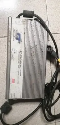 在飛比找Yahoo!奇摩拍賣優惠-1 / 2 e-moving 電動車 充電器 PB-600P