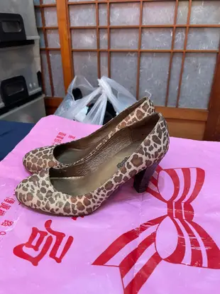 「 二手鞋 」 Miss sofi 女版跟鞋 36號（豹紋）80