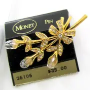 VTG RUNWAY LUXE 80s MONET CRYSTAL RHINESTONE FLORAL SPRAY GP BROOCH PIN ON CARD