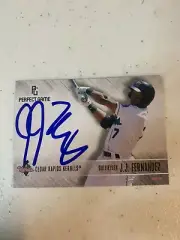 JJ Fernandez 2016 Signed Cedar Rapids Kernels Team Card