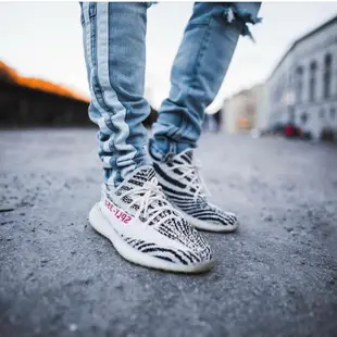 Adidas Yeezy Boost 350 V2 Zebra 斑馬 白斑馬