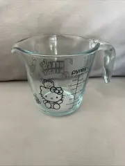 Novelty NEW Hello Kitty 2 cup Capacity Clear Glass Measuring Cup Pyrex Black