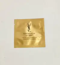 在飛比找Yahoo!奇摩拍賣優惠-YSL 聖羅蘭 超模聚焦光感粉底液1ml SPF22/PA+