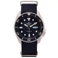 在飛比找momo購物網優惠-【SEIKO 精工】5號機械sport系列帆布錶帶款手錶黑面