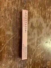 ANASTASIA BEVERLY HILLS Brow Definer Triangle Pencil-Medium Brown-Regular size