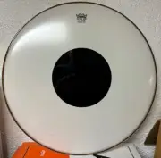 REMO C.S. Batter, White with Black Dot, 18”