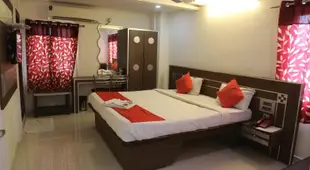 HOTEL MADHURA INN