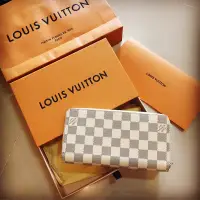 在飛比找蝦皮購物優惠-Louis vuitton LV 白棋盤格 拉鍊長夾 全新