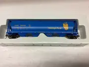 Bachmann #19139 HO scale “Canadian” cylindrical grain hopper Rd #396400