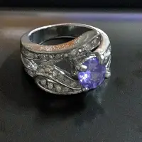 在飛比找Yahoo!奇摩拍賣優惠-【開運如意閣】J5風信子石戒指-亮如鑽石的藍紫鋯石~造型鍍K