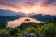 Ravensburger - Lake Bled Slovenia Puzzle 3000pc