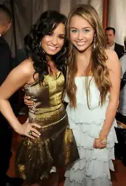 MILEY CYRUS & DEMI LOVATO 8x10 Glossy Photo