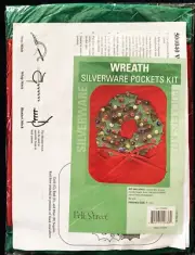 Christmas Crafting HeadStart WREATH Felt Kit Beads Sequins 6 Silverware Pockets