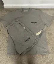 ** BRAND NEW ** Dark Oatmeal Size M Essentials Fear Of God Strech Limo Set