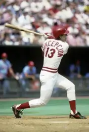 Shortstop Dave Concepcion Of The Cincinnati Reds Baseball 1980s Photo 9