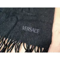 在飛比找蝦皮購物優惠-凡賽斯 Versace 黑色圍巾消聲器預先愛