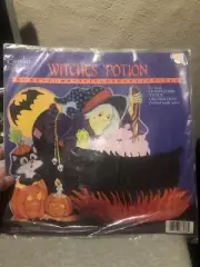 Halloween Vintage 1987 Witch Potion Cauldron Cat Frog Diecut Honeycomb Decor NEW