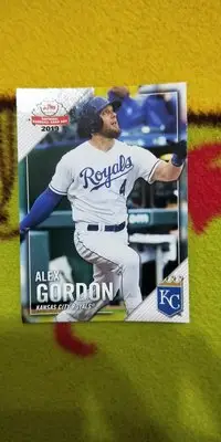 在飛比找Yahoo!奇摩拍賣優惠-2019 皇家金手套 Alex Gordon 普卡