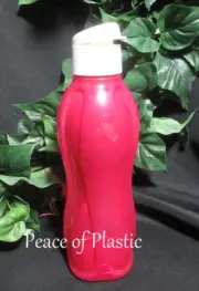 Tupperware New Eco Water Bottle 25 oz Medium Sparkle with Red White Flip Top Cap