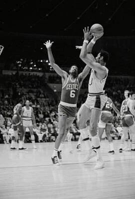 1969 Wilt Chamberlain And Bill Russell Playing Boston Celtics Old Photo