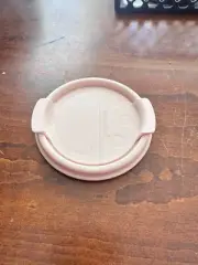 Tupperware Round Modular Mate Shaker/Pour Seal - Fits all Sizes - PEACH COLOR