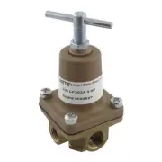 WATTS WATER PRESSURE REDUCER FOR BEVERAGE SYSTEMS - 10-125 psi WITH GAUGE - NSF