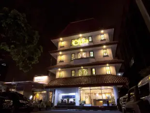 瓦希德哈希姆奇普塔飯店Cipta Hotel Wahid Hasyim