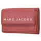 MARC JACOBS 馬克賈伯 經典LOGO三折扣式小短夾.玫紅