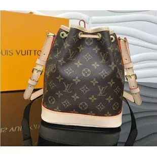 Louis Vuitton LV M42224 Monagram 斜背包 水桶包