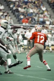 John Brodie Of San Francisco 49Ers Drops Back To Pass 1971 NFL OLD PHOTO 9