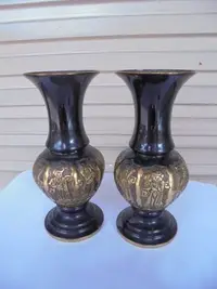 在飛比找Yahoo!奇摩拍賣優惠-[六順民藝]銅雕花瓶乙對(雕人物)