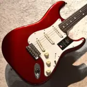 Fender American Vintage II 1965 Stratocaster Candy Apple Red #V2552379 3.65kg