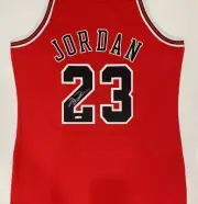 MICHAEL JORDAN SIGNED CHICAGO BULLS JERSEY UPPERDECK AUTHENTICATION