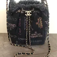 在飛比找PopChill優惠-[二手] CHANEL 經典雙C LOGO抽鬚牛仔單寧布鍊帶