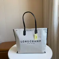 在飛比找蝦皮購物優惠-longchamp 新款 帆布托特包大號！只有一色！限量商品